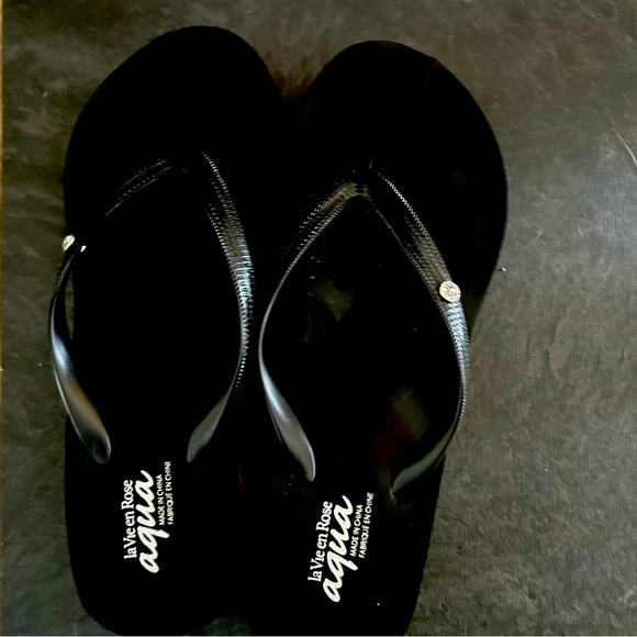 New without tags La Vie En Rose Aqua Wedge Sandals Size M(7 -7.5). - Picture 1 of 3